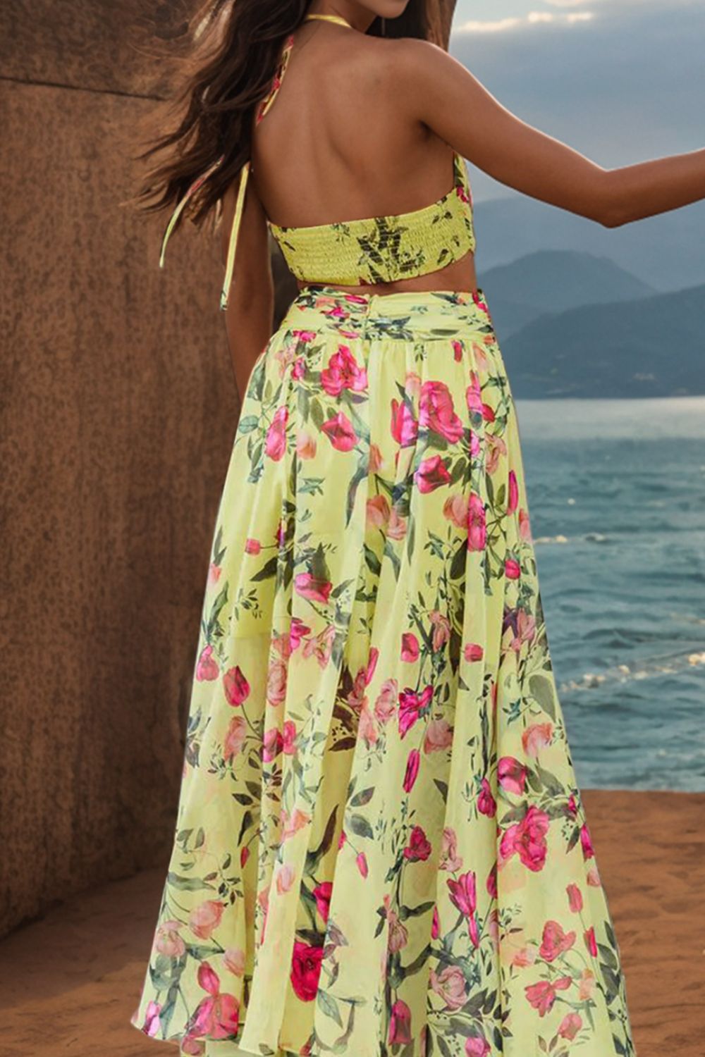 [Y@M] Backless Printed Plunge Sleeveless Dress