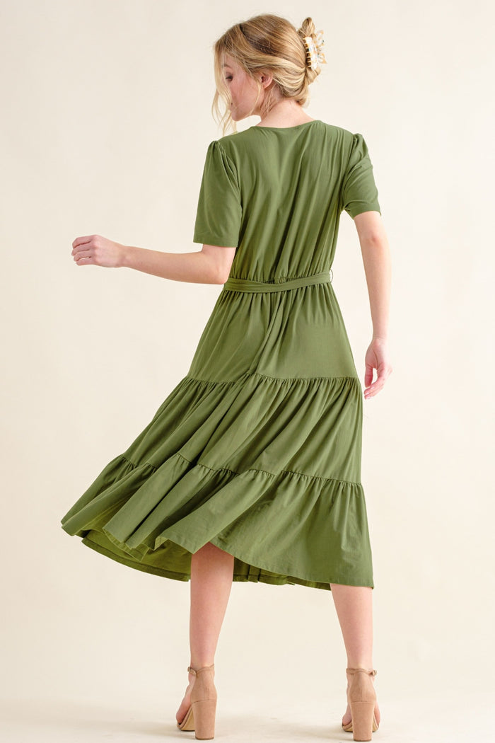 [And The Why] Soft Short Sleeve Tiered Midi Dress