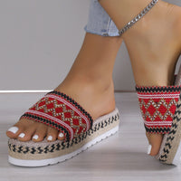 [H@Y@H@E] Geometric Weave Platform Sandals